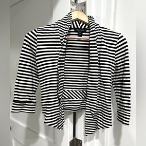 White house black market cropped jacket Size XXS